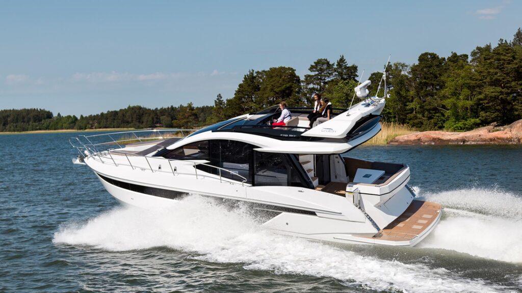 Galeon 470 Skydeck