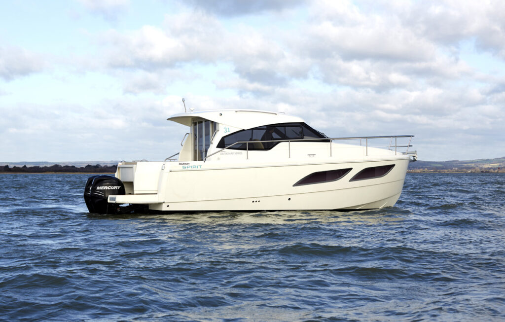 Rodman Spirit 31´ Outboard