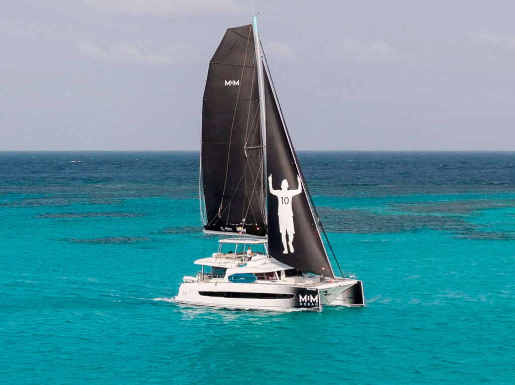 Tu verano de Lujo en Baleares a bordo de un catamarán BALI